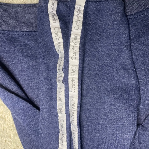 Calvin Klein toddler sweater - Picture 5 of 5